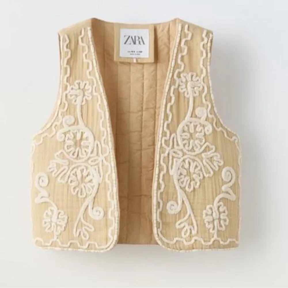 Zara Light Beige Embroidered Girls Cotton Blend Vest(Size 13-14)